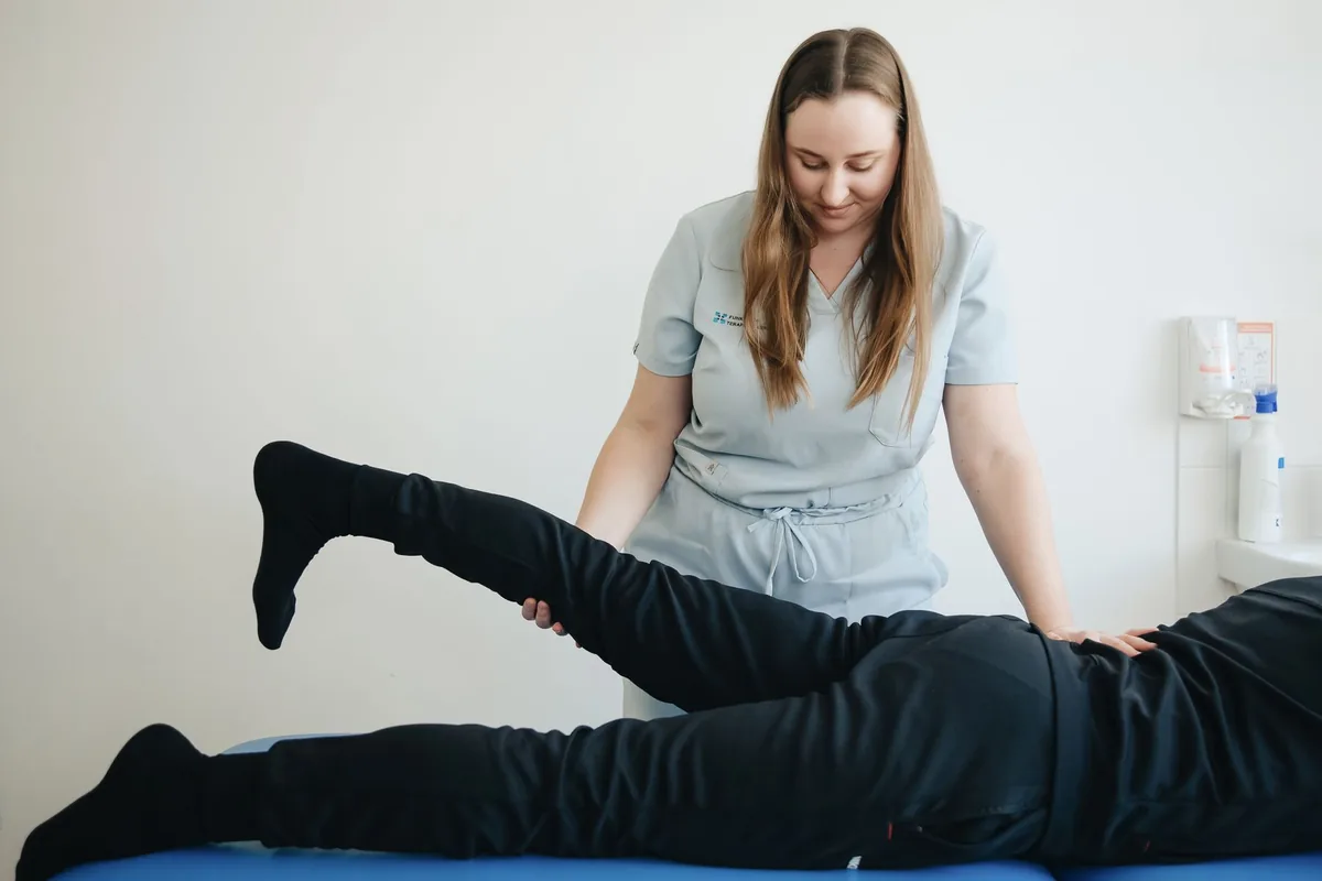 Evaluacion funcional de movilidad durante una practica de kinesiologia aplicada